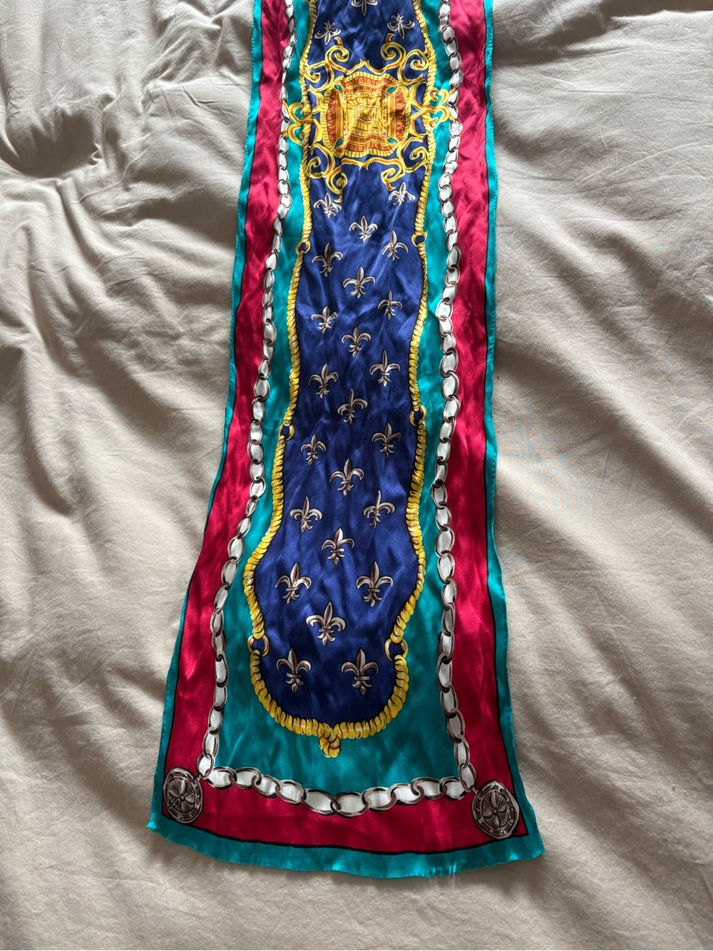 Oscar de la Renta Silk Scarf - Picture 5 of 5